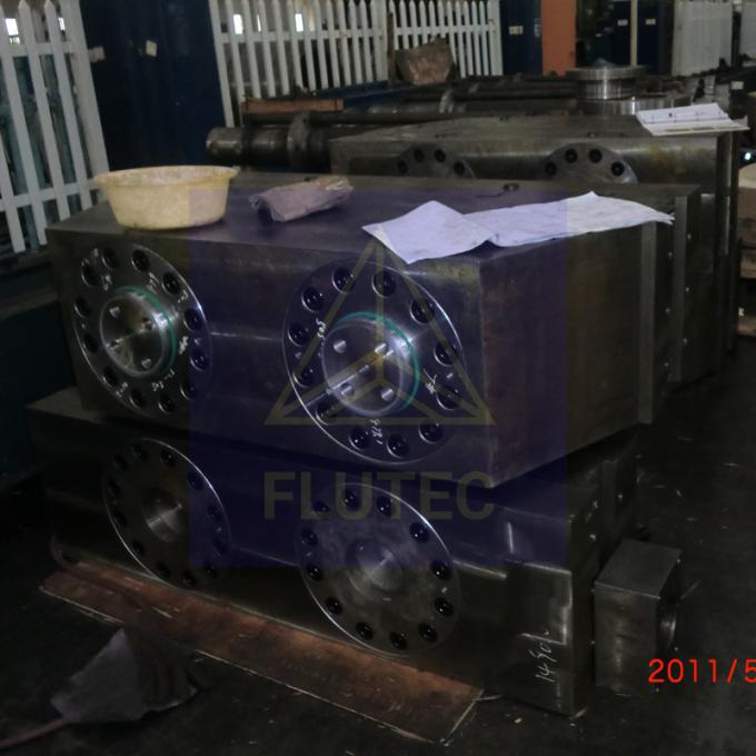 Flutec Custom Made Hydraulic Block Cylinder สําหรับโรงงานผลิตเหล็ก 1